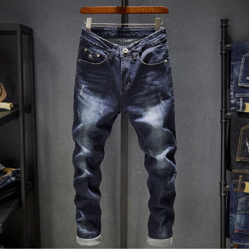 Mörk Jeans I Vår Och Höst